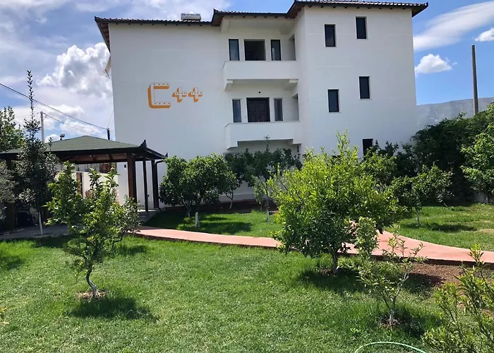 Ξενοδοχείο C Plus