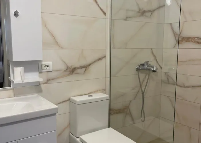 C Plus Ξενοδοχείο *